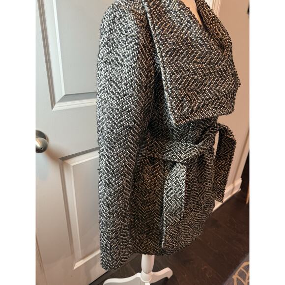 Jessica Simpson Women’s Black White Tweed Wrap Belted Coat Jacket XS - Picture 3 of 14